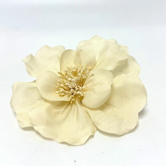 CHANEL Camelia Corsage chest decoration single flower Brooch Canvas White - Picture 1 of 16